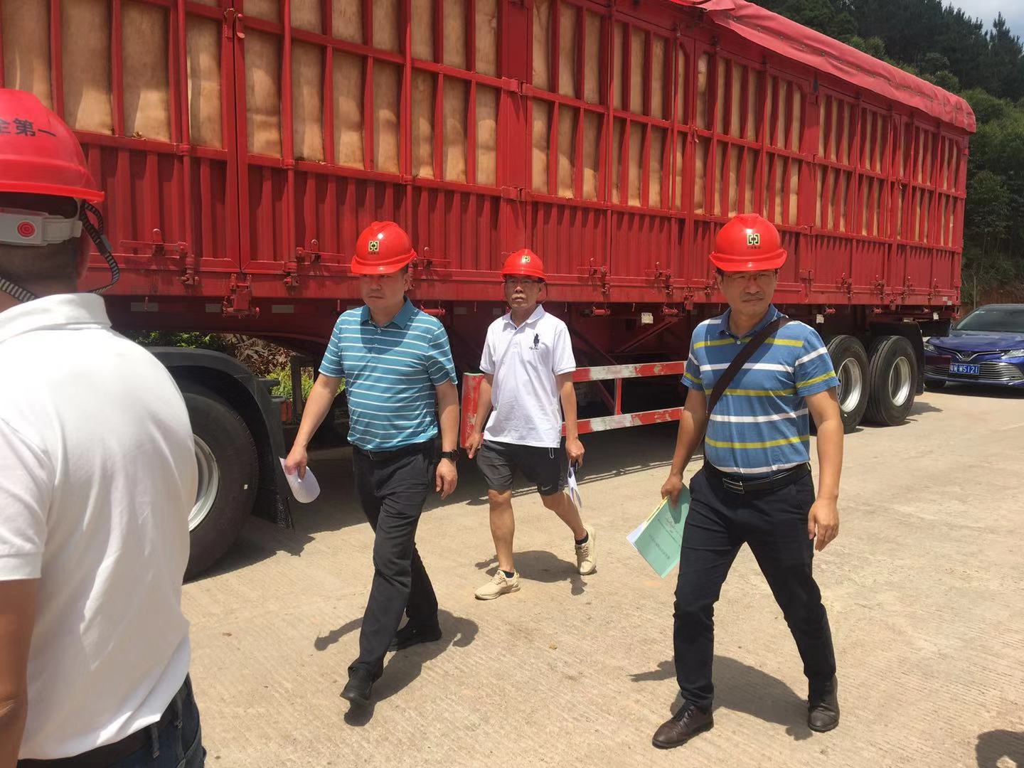 15 .云浮市生態(tài)環(huán)境局郁南分局扎實(shí)開(kāi)展“我為群眾辦實(shí)事”實(shí)踐活動(dòng)(1).jpg