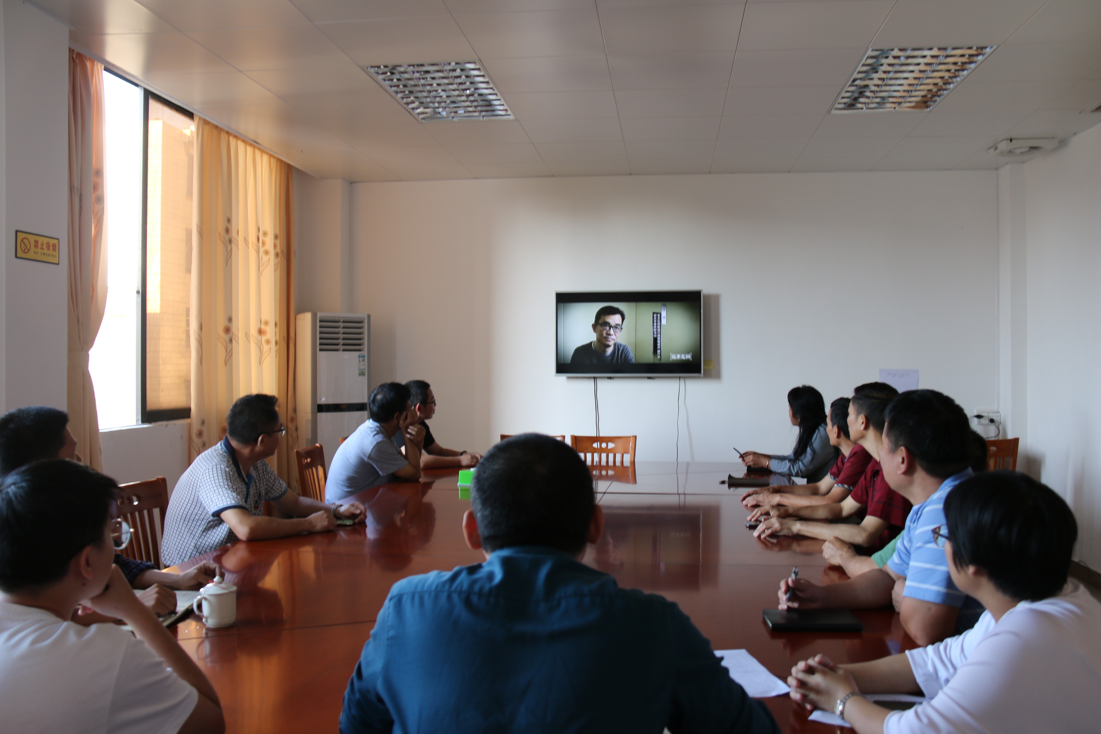 19.云浮市生態(tài)環(huán)境局郁南分局開展主題黨日暨警示專題教育活動(dòng) (2).JPG